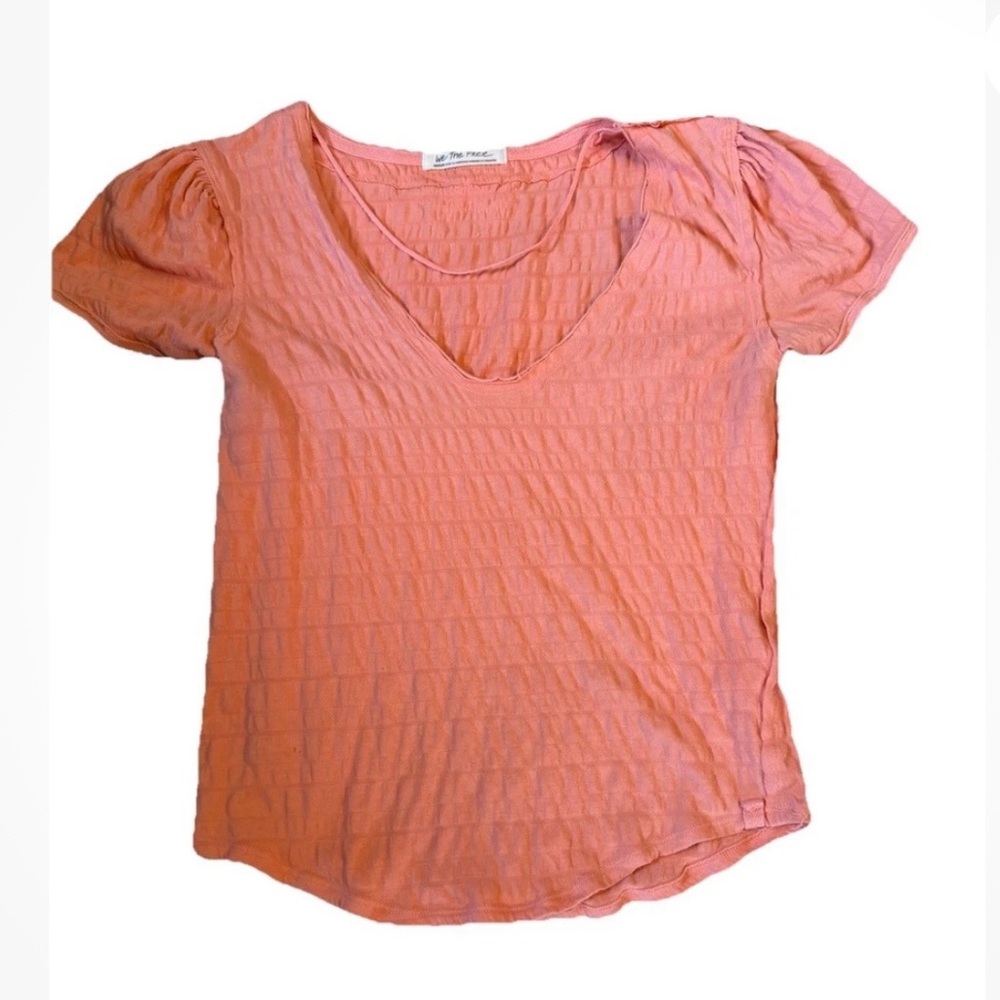 We The Free Pink Textured Puff Sleeve V-Neck T-Shirt Women’s M Cotton Blend